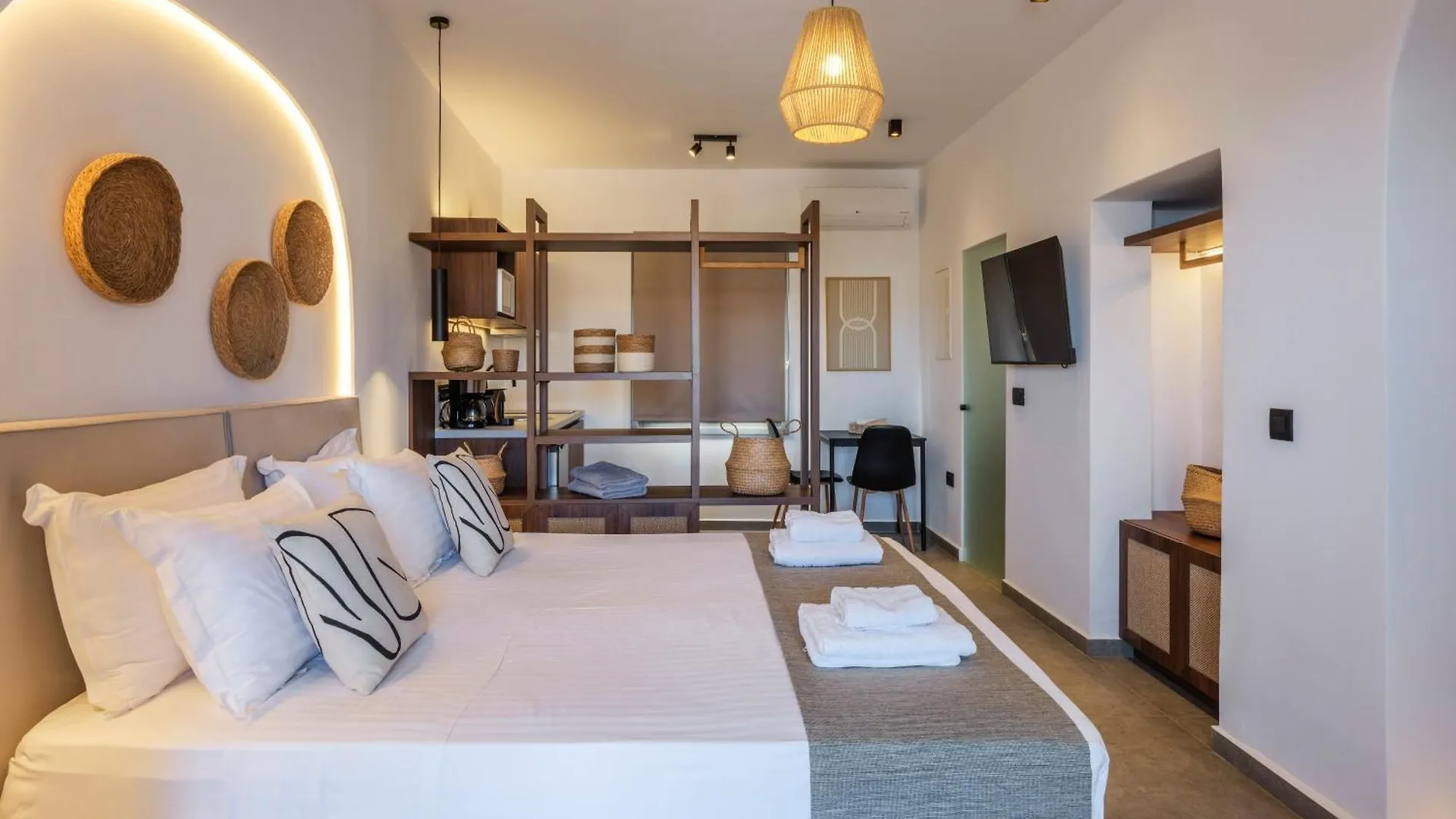 Mykonos Town Mykonian Resort Suites & Villas מלון דירות